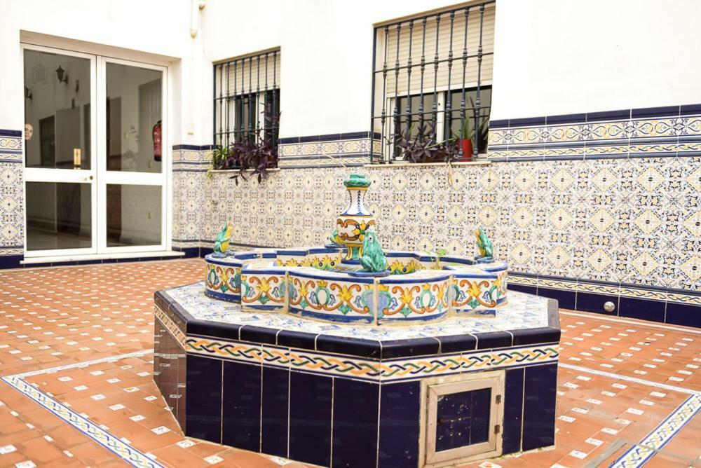 Serva La Bari Shared Apartment Sevilla Exteriör bild